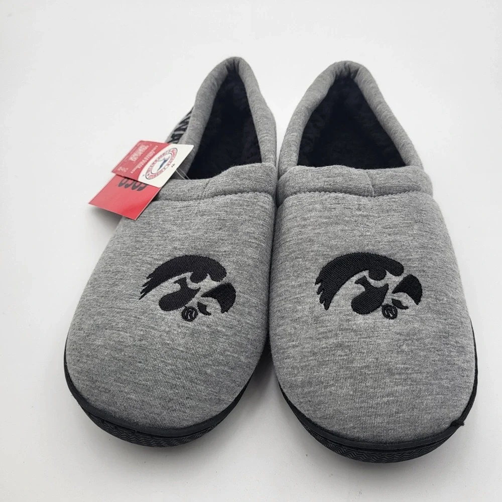 Iowa Hawkeyes Sweatshirt Sherpa Moccasin Slippers FOCO Mens Small 7-8 Women 9-10